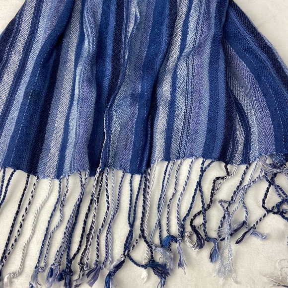 Stripe long tassel scarf - Picture 5 of 5